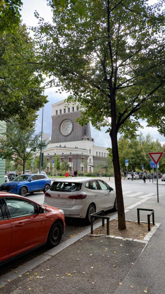 Pronájem bytu 2+1 85 m2, Praha – náhled fotky 27