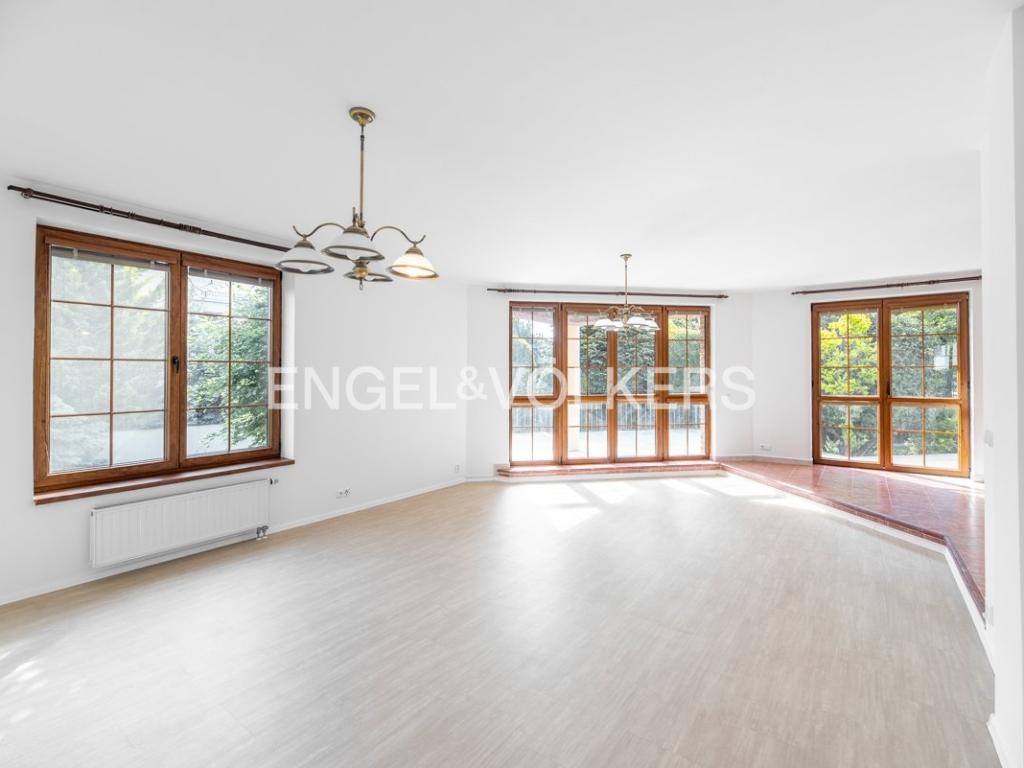 Pronájem domu 384 m2