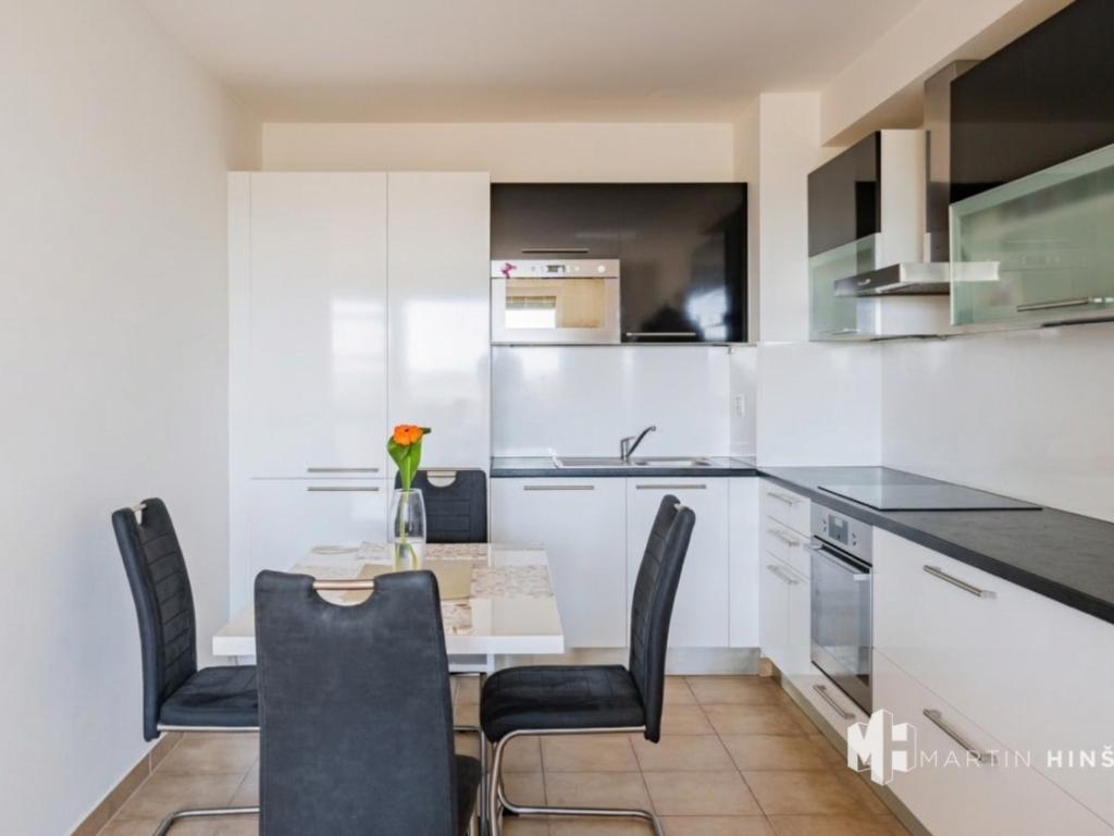 Pronájem bytu 3+kk 72 m2, Praha – náhled fotky 6