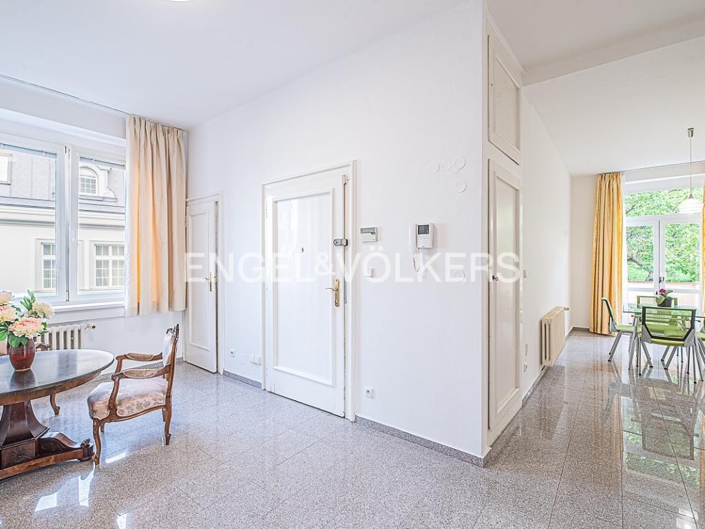 Pronájem bytu 4+1 149 m2, Praha – náhled fotky 11