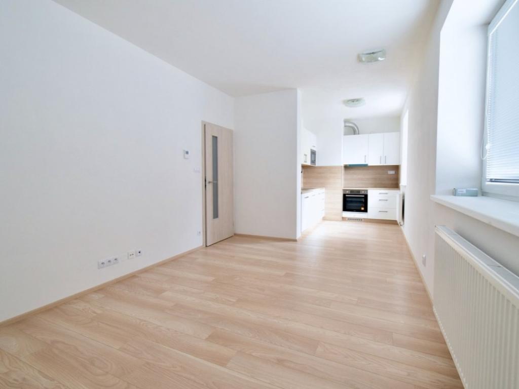 Pronájem bytu 1+kk 32 m2