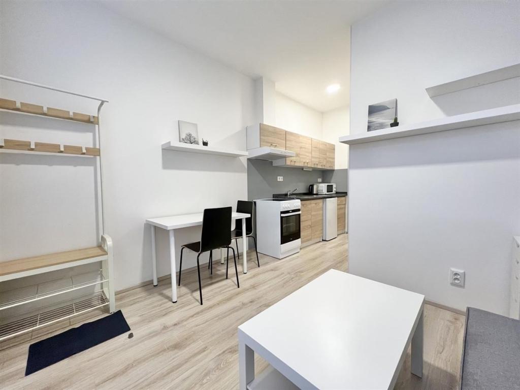 Pronájem bytu 2+kk 27 m2