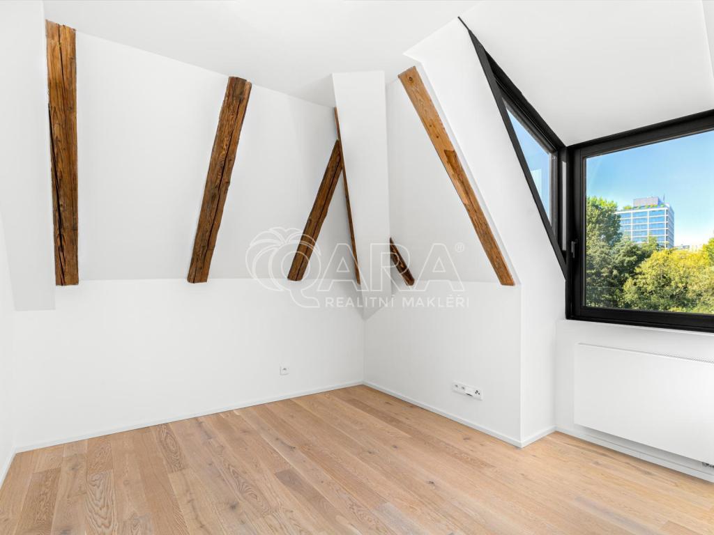 Pronájem bytu 5+kk 107 m2
