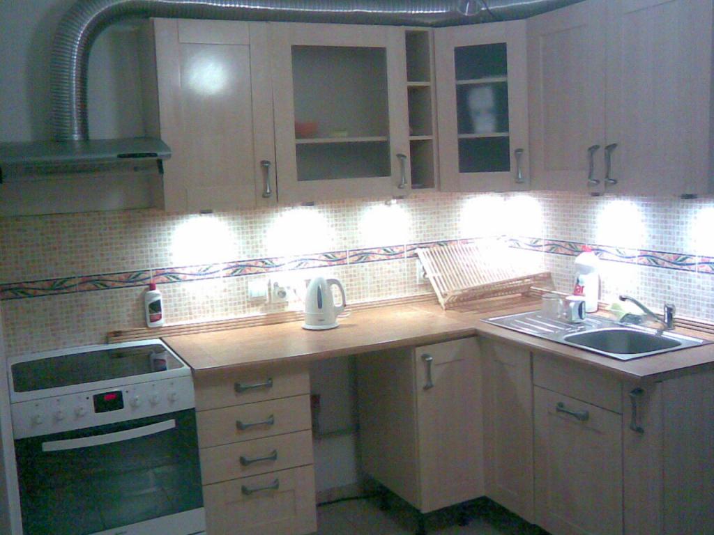 Spolubydleni bytu celý pokoj 80 m2