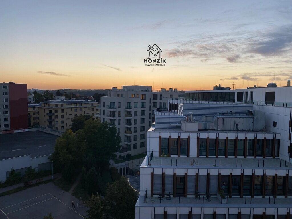 Prodej bytu 1+kk 43 m2, Praha – náhled fotky 13