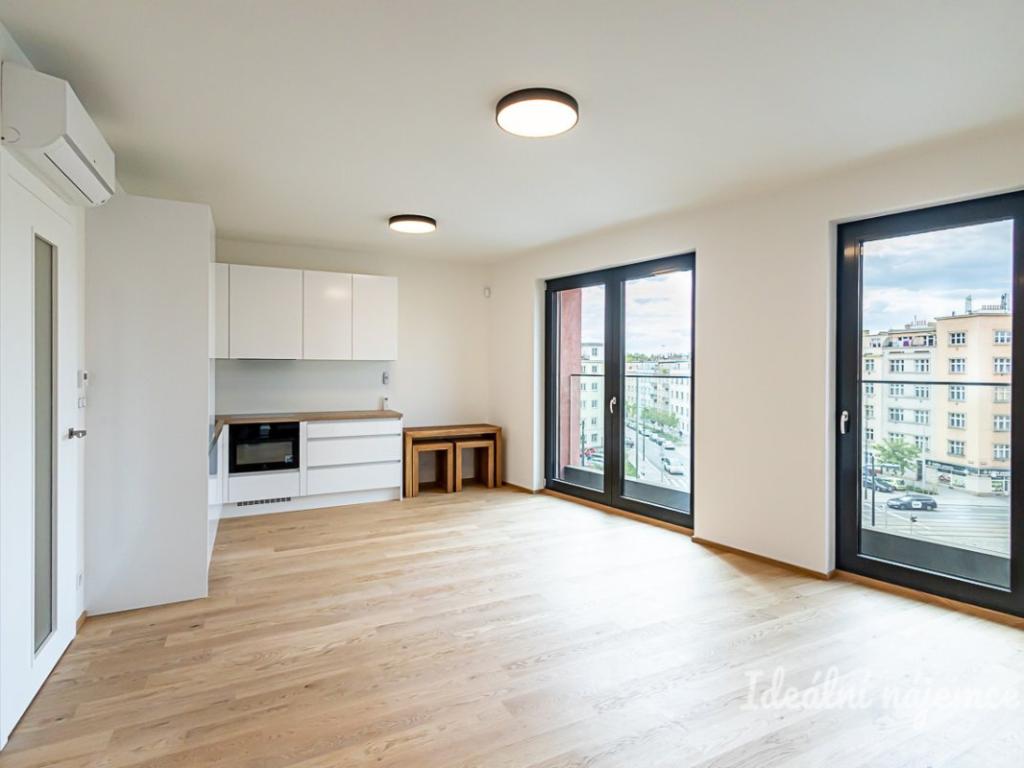 Pronájem bytu 1+kk 42 m2