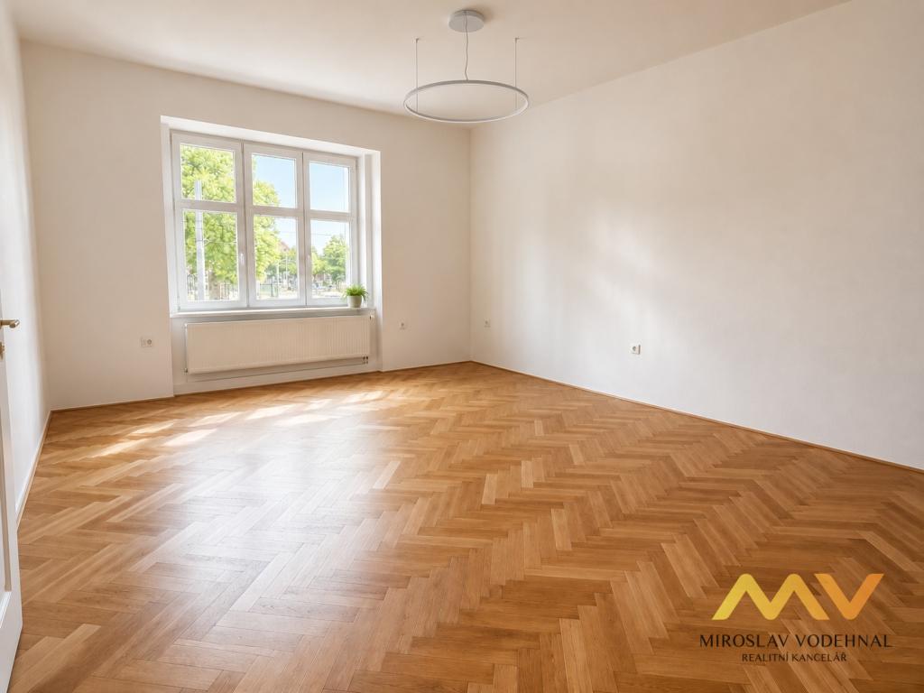 Pronájem bytu 3+1 129 m2, Hradec Králové – náhled fotky 8