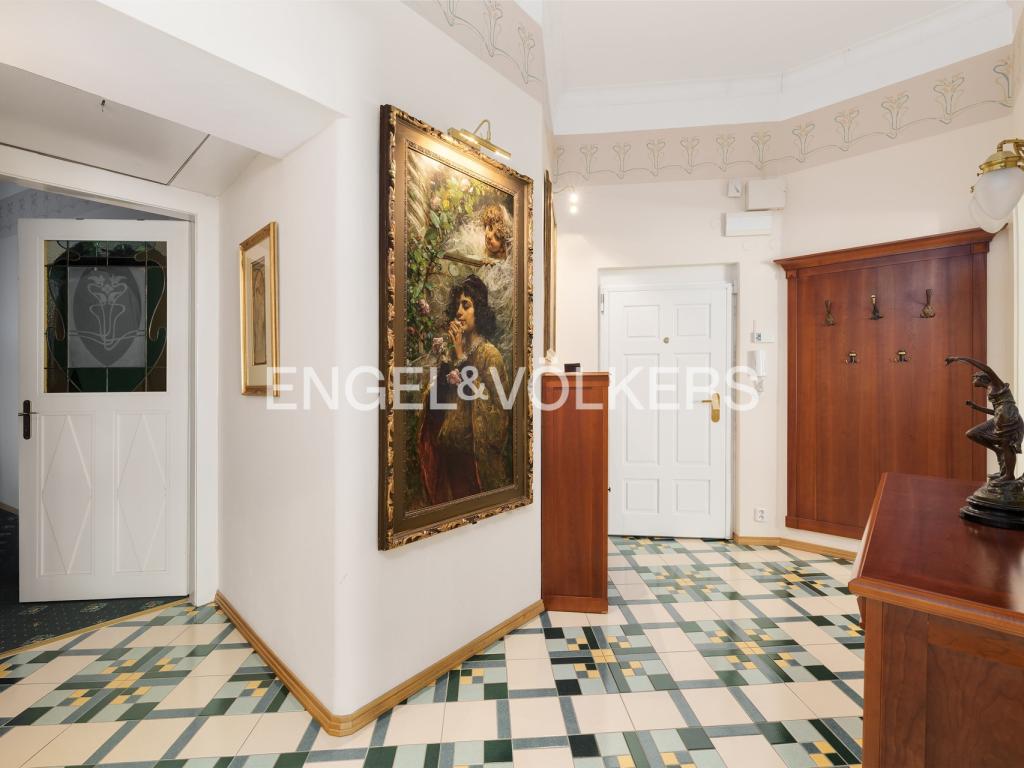 Pronájem bytu 2+kk 70 m² - More