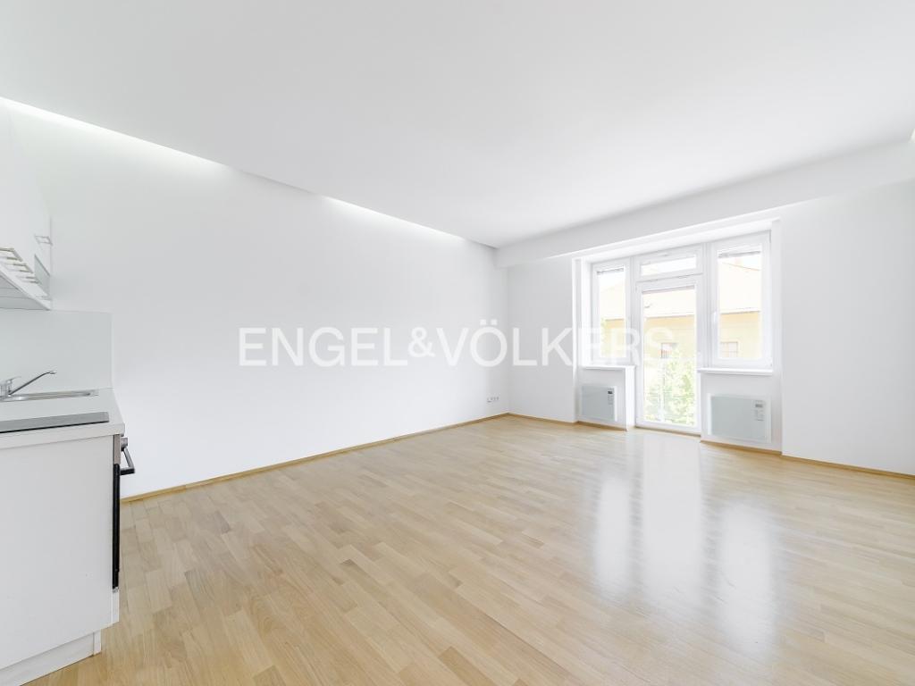 Pronájem bytu 1+kk 38 m2