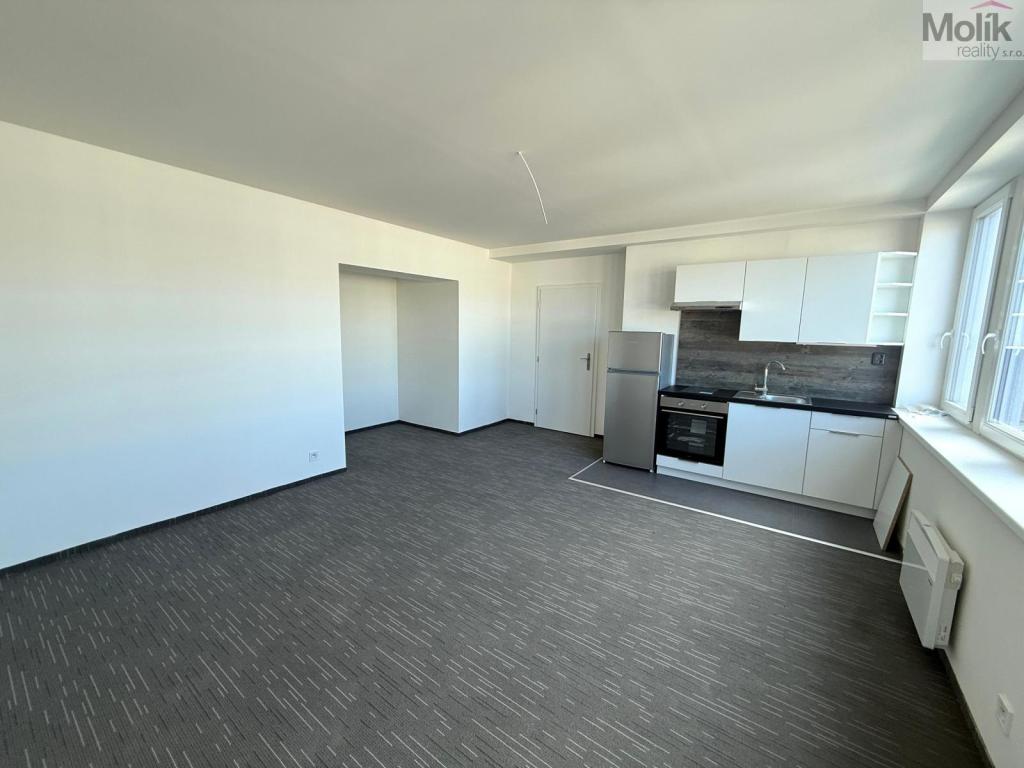 Pronájem bytu 1+kk 34 m2