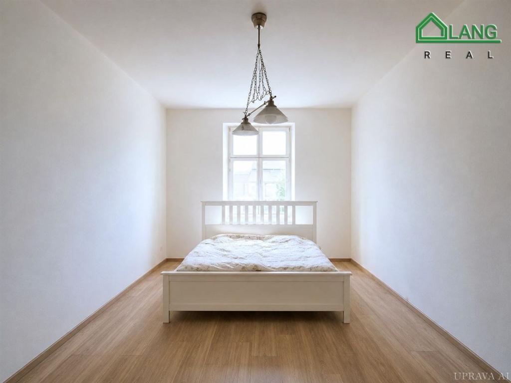 Pronájem bytu 2+1 82 m2