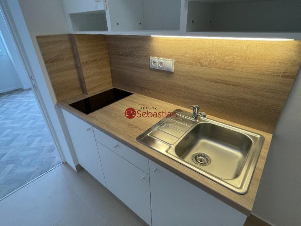 Pronájem bytu 1+1 36 m2