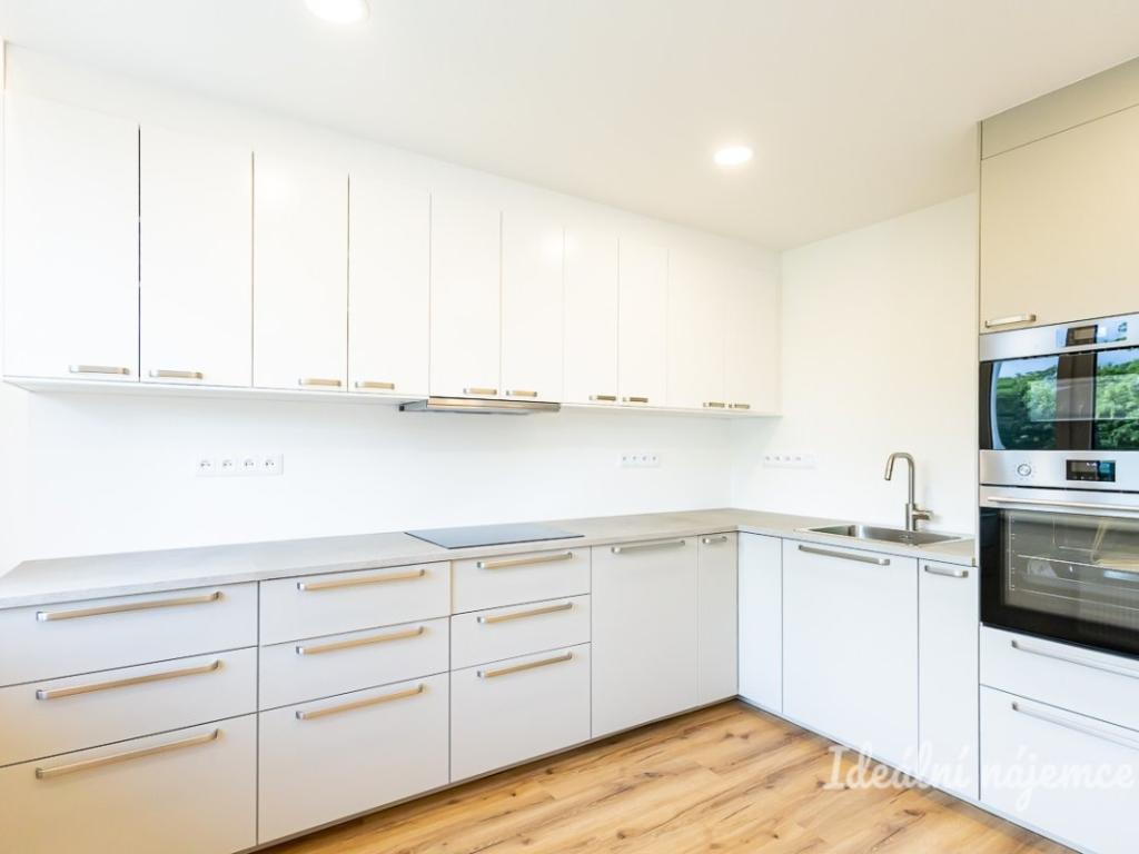 Pronájem bytu 3+kk 85 m2