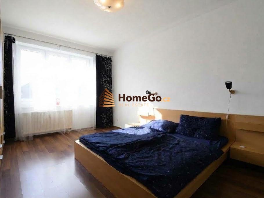 Pronájem bytu 2+kk 77 m2, Praha – náhled fotky 16