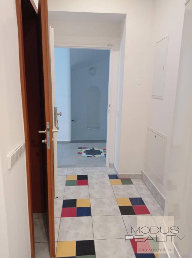 Pronájem bytu 1+1 32 m2