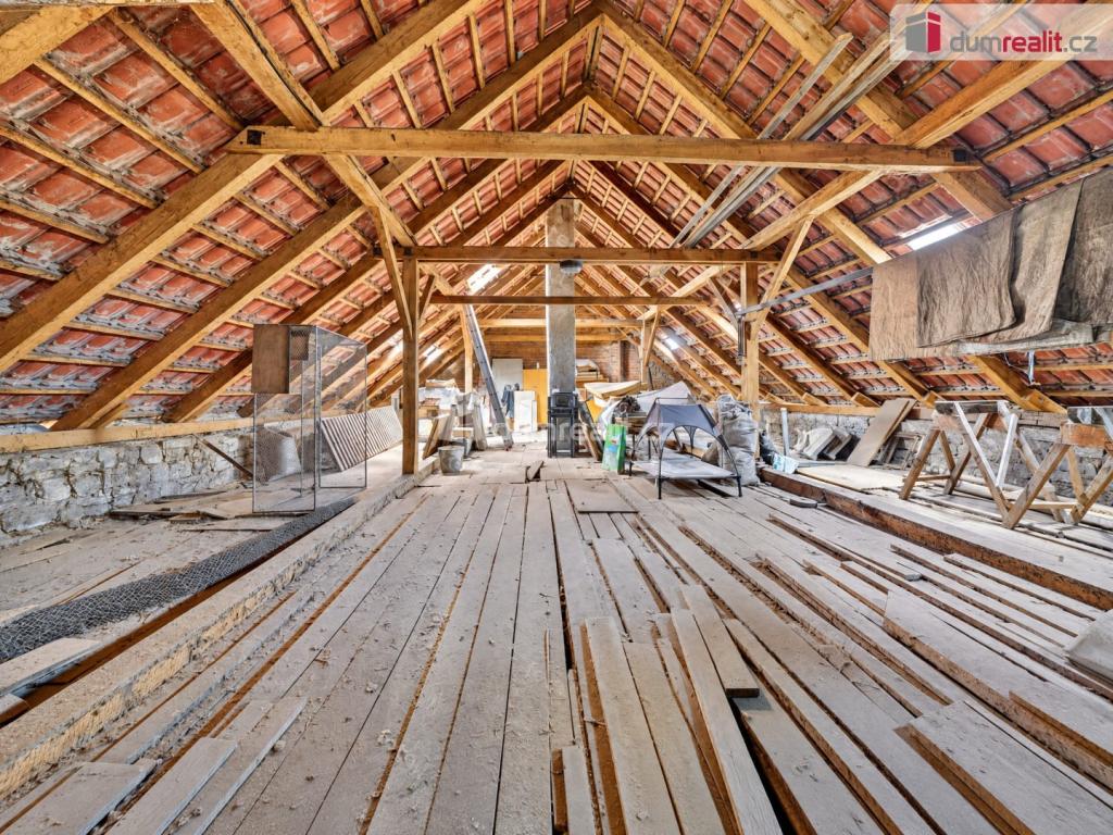 Prodej domu 743 m2, Mšecké Žehrovice – náhled fotky 13