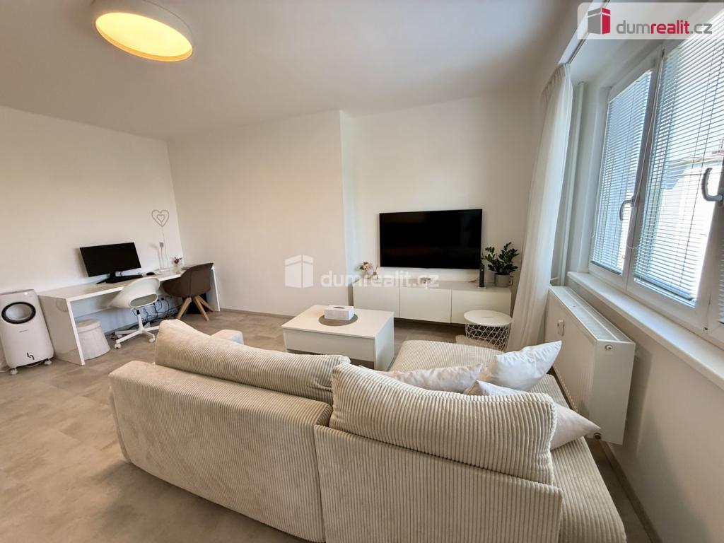 Pronájem bytu 2+kk 38 m2, Kralupy nad Vltavou – náhled fotky 8
