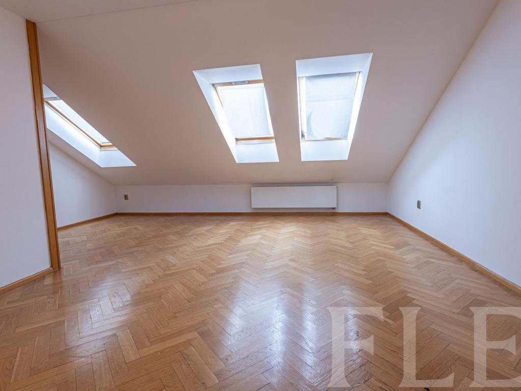 Pronájem bytu 3+1 117 m2, Praha – náhled fotky 13