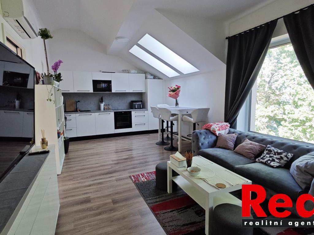 Pronájem bytu 2+kk 52 m2