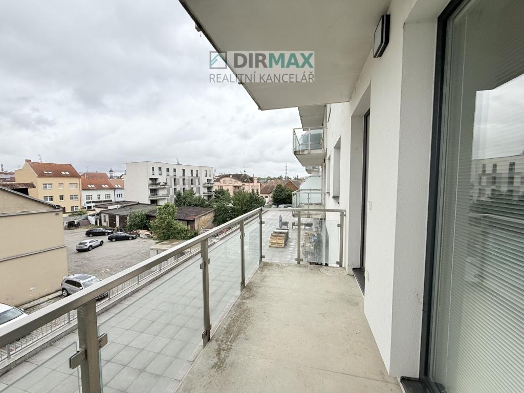 Pronájem bytu 2+kk 60 m² - Widok 4