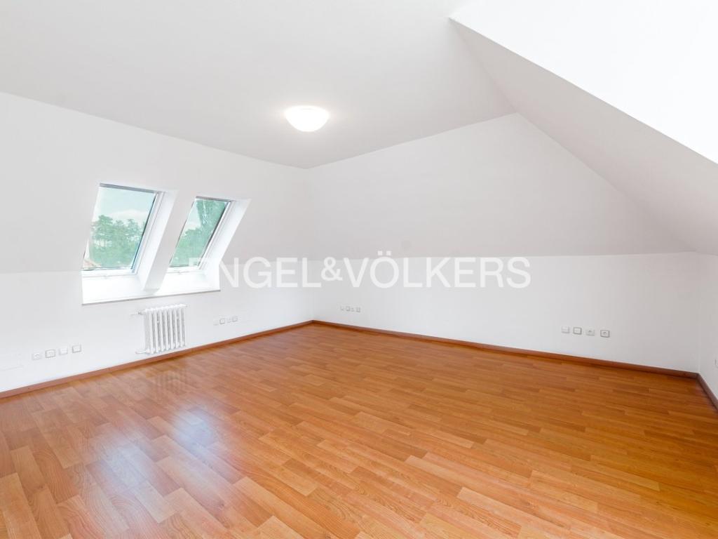 Pronájem domu 417 m2, Praha – náhled fotky 10