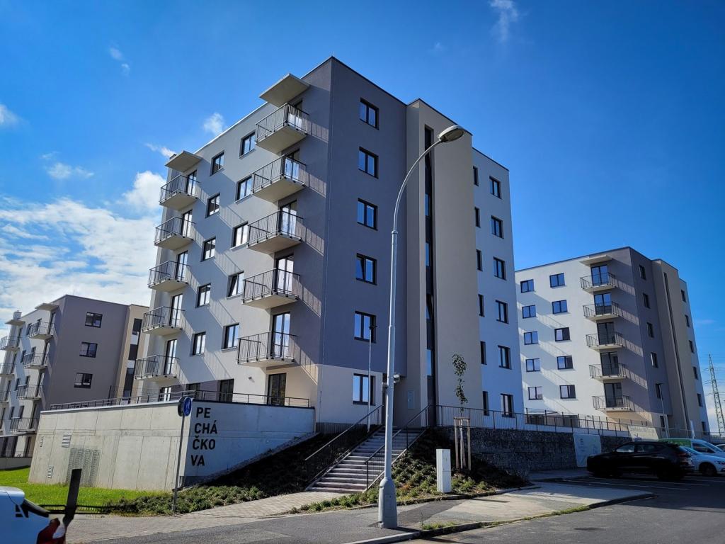 Pronájem bytu 1+kk 42 m2