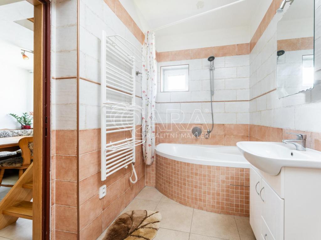 Prodej domu 180 m2, Velký Chlumec – náhled fotky 13