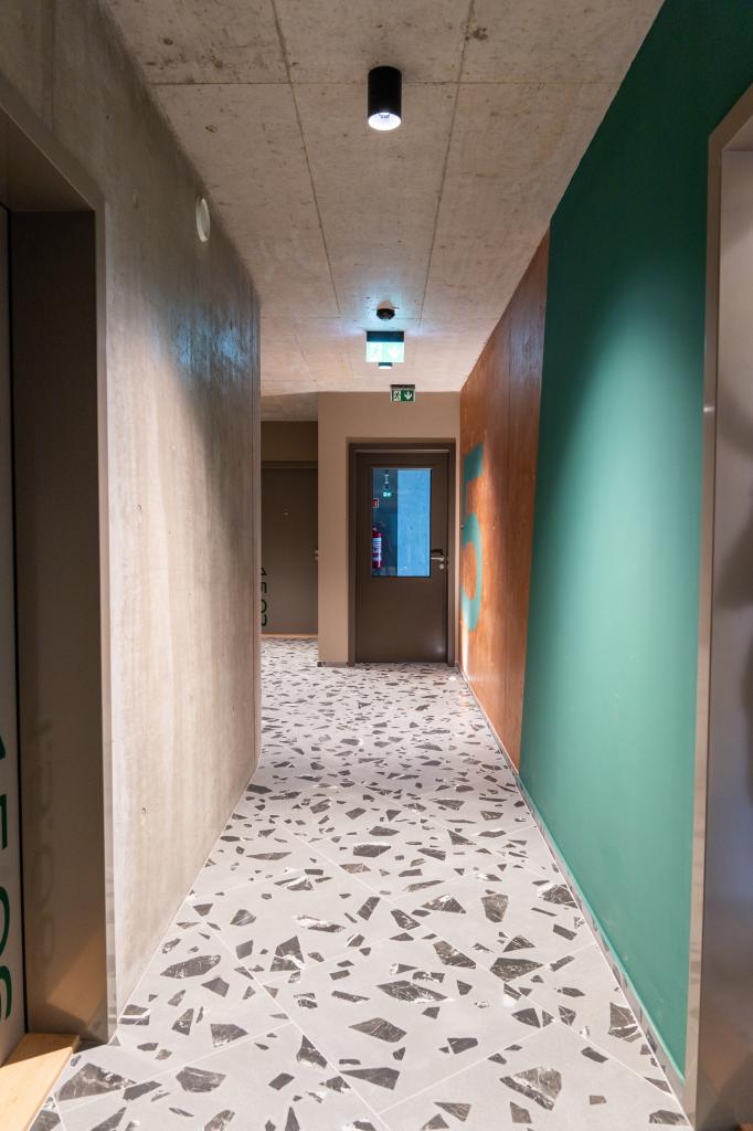 Pronájem bytu 1+kk 37 m2, Praha – náhled fotky 16