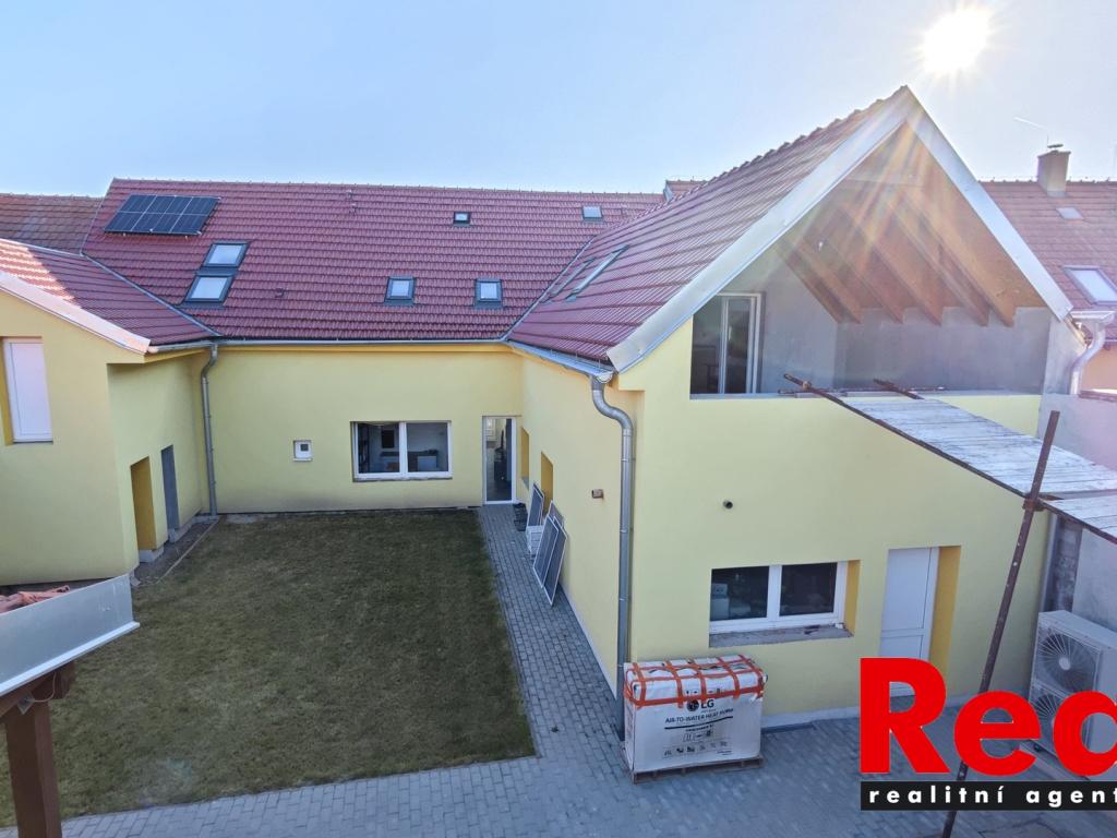 Pronájem bytu 4+kk 97 m2