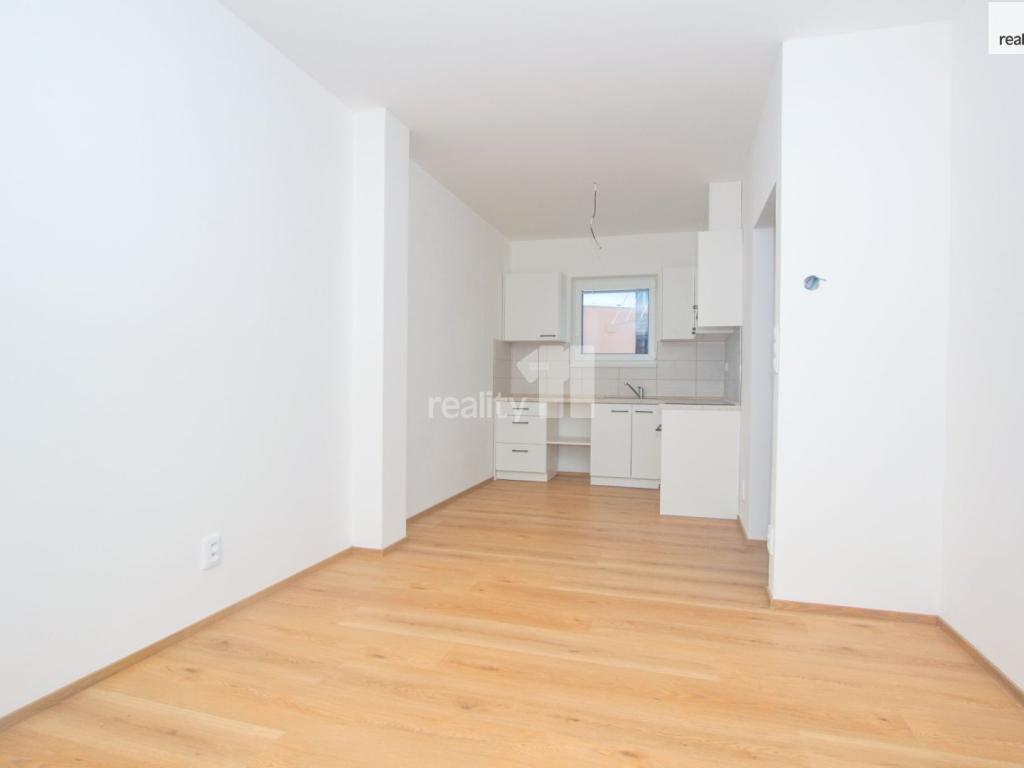 Pronájem bytu 2+kk 45 m² - Widok 4