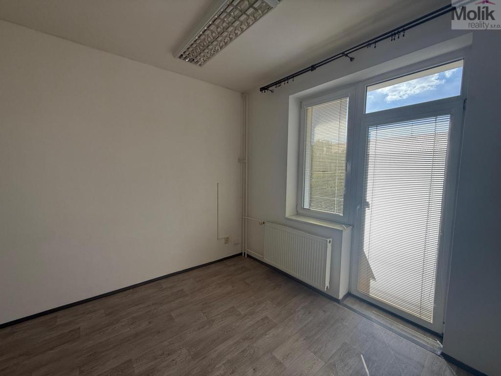 Pronájem bytu atypický 150 m2