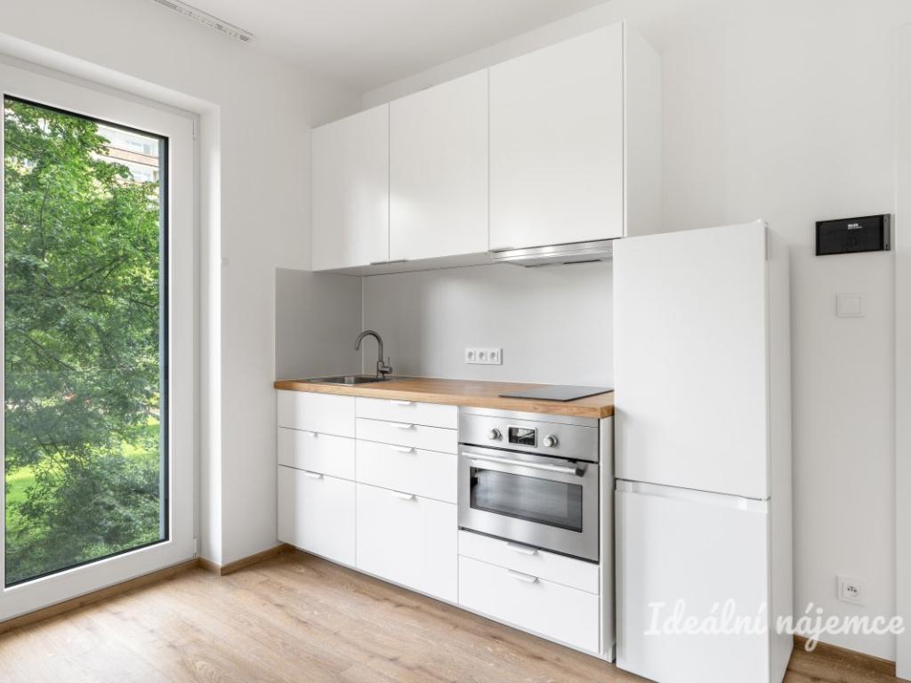 Pronájem bytu 1+kk 27 m2
