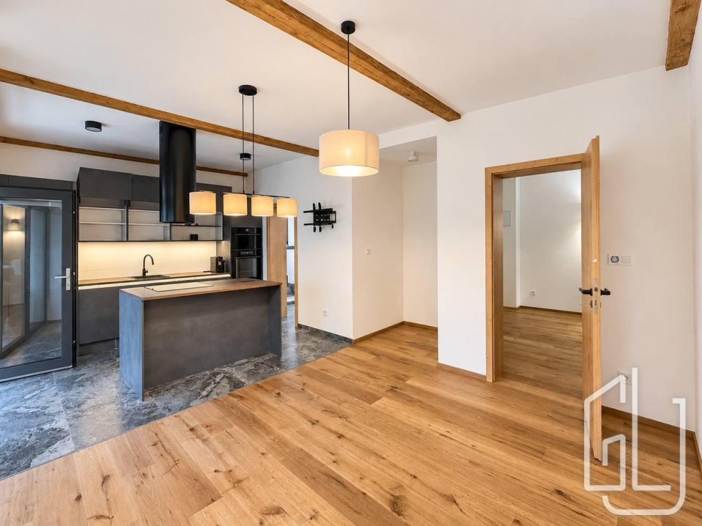Pronájem bytu 2+kk 60 m2