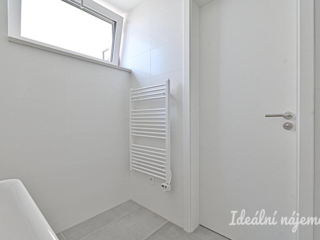 Pronájem bytu 2+kk 36 m² – pohled 6