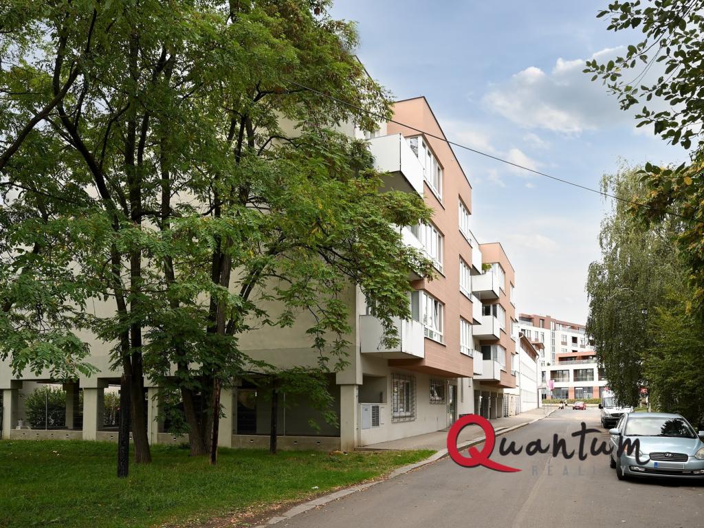 Pronájem bytu 2+kk 57 m2, Praha – náhled fotky 19