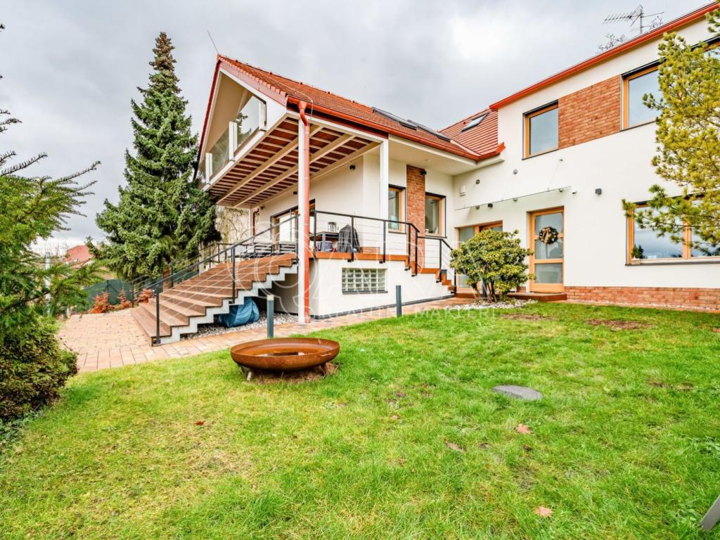 Pronájem domu 393 m2