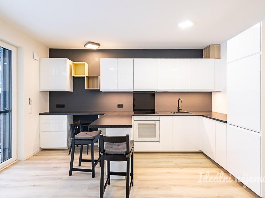 Pronájem bytu 1+kk 40 m2