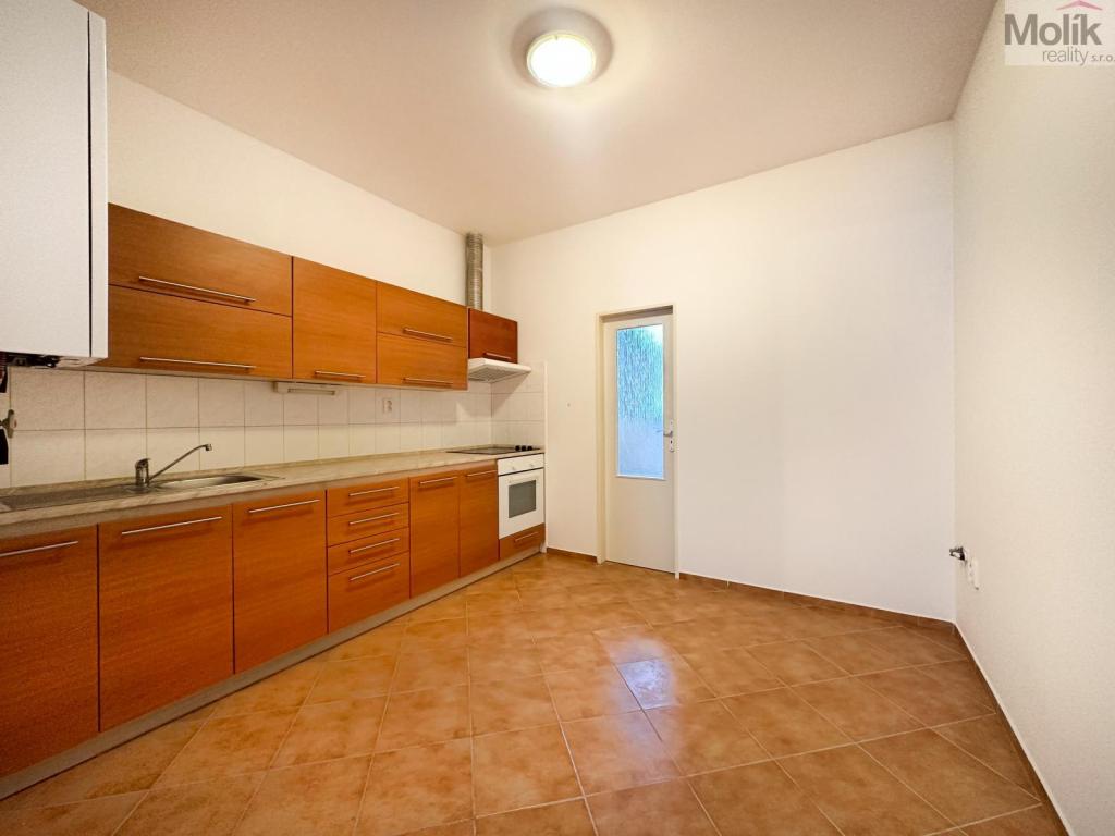 Pronájem bytu 1+1 42 m2