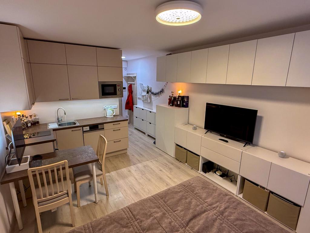 Pronájem bytu 1+kk 27 m2