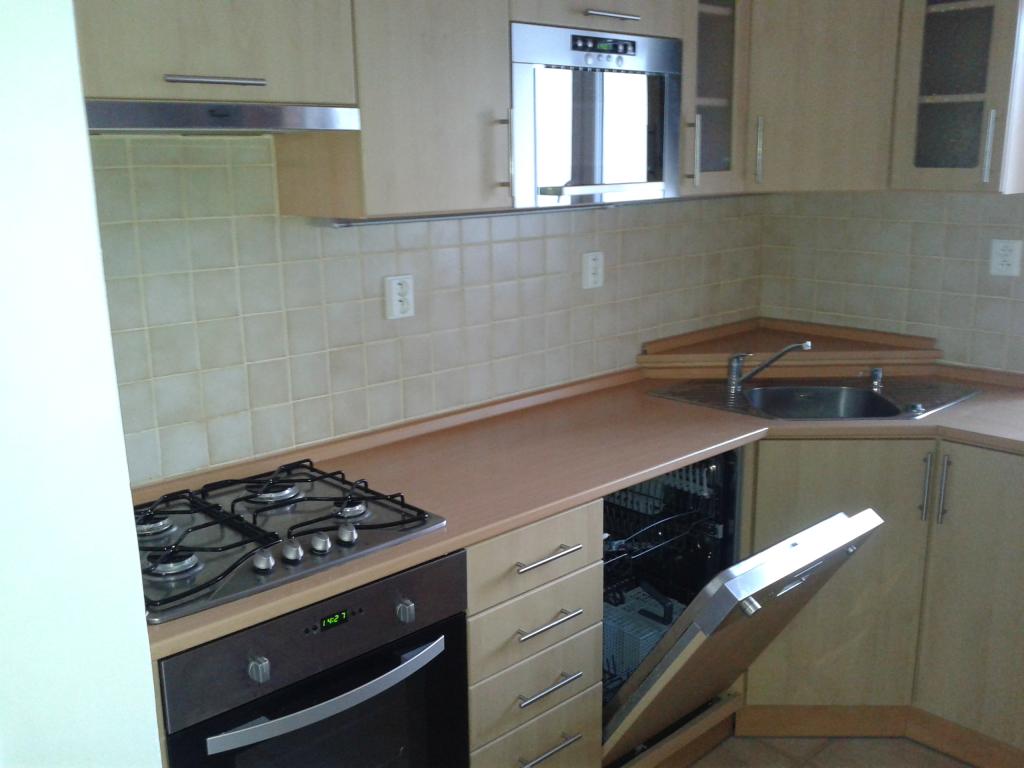 Pron jem Bytu 3 1 72 M N plavka Brno Star Brno 20000 CZK 