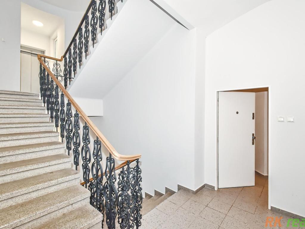 Pronájem bytu 1+1 33 m2, Praha – náhled fotky 19