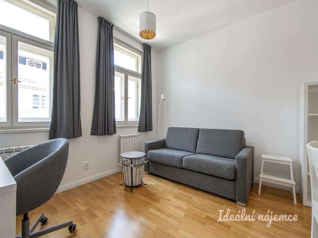 Pronájem bytu 1+kk 28 m2
