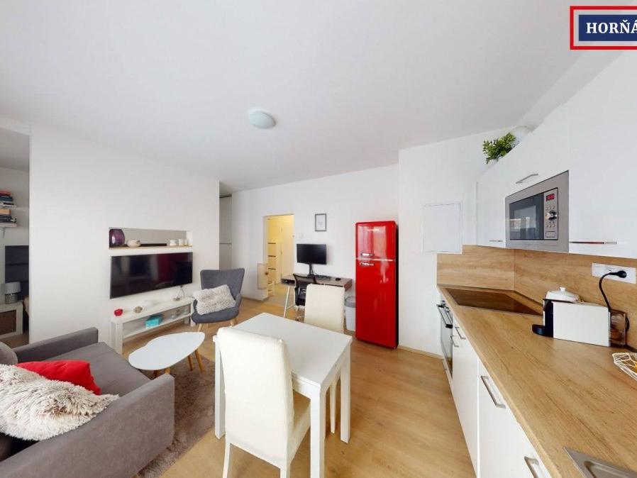 Pronájem bytu 1+kk 35 m2