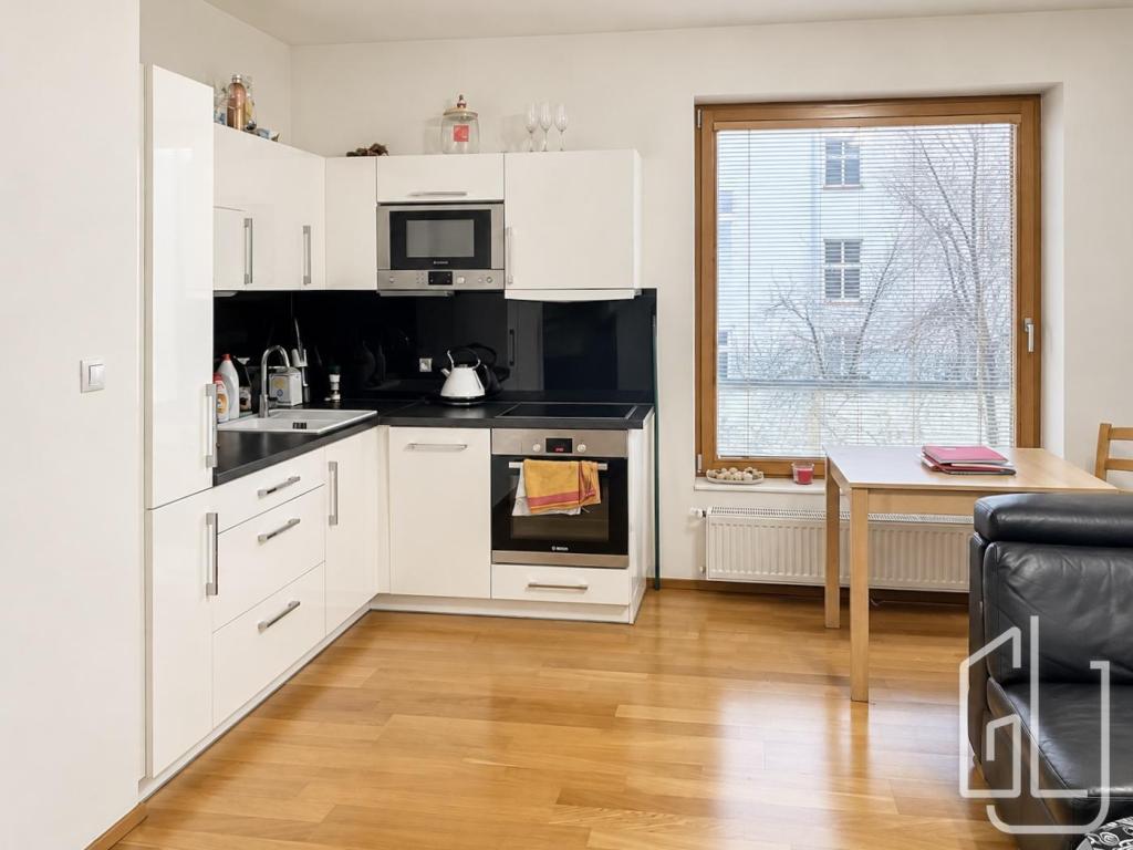 Pronájem bytu 2+kk 57 m2, Praha – náhled fotky 3