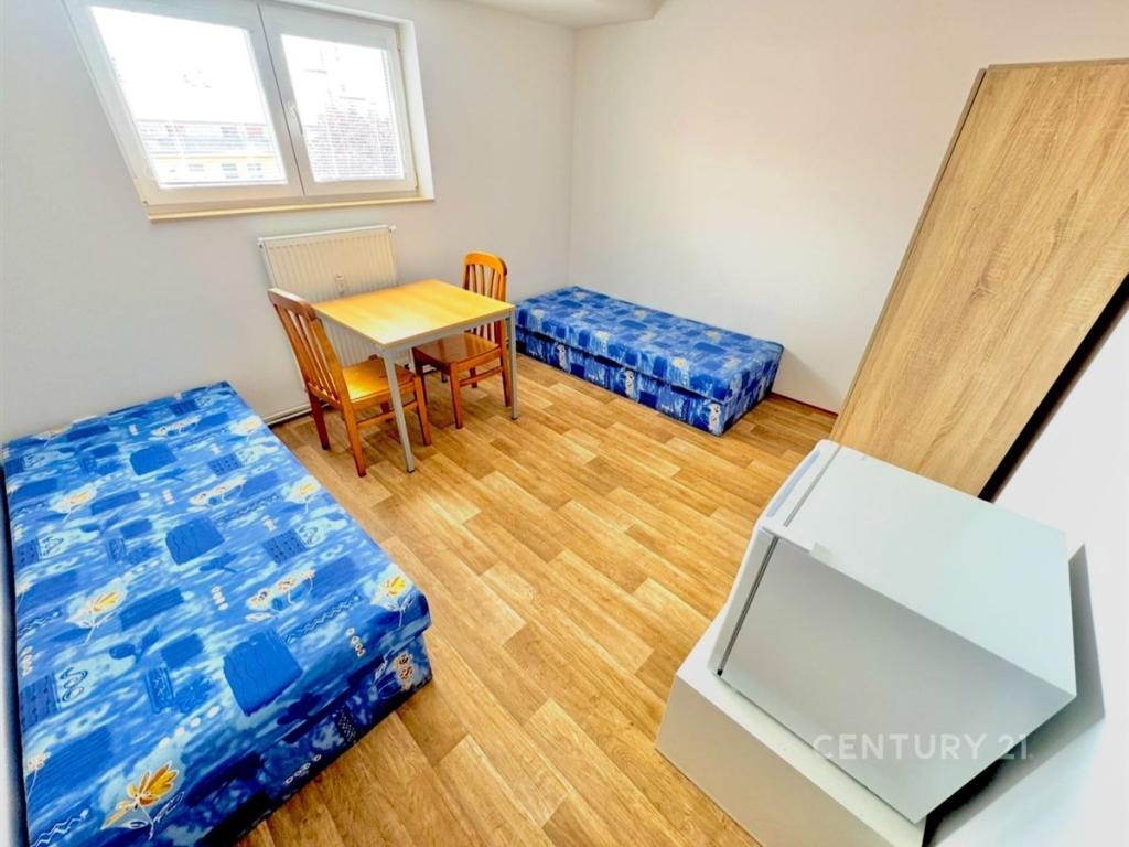 Pronájem bytu pokoj 12 m2