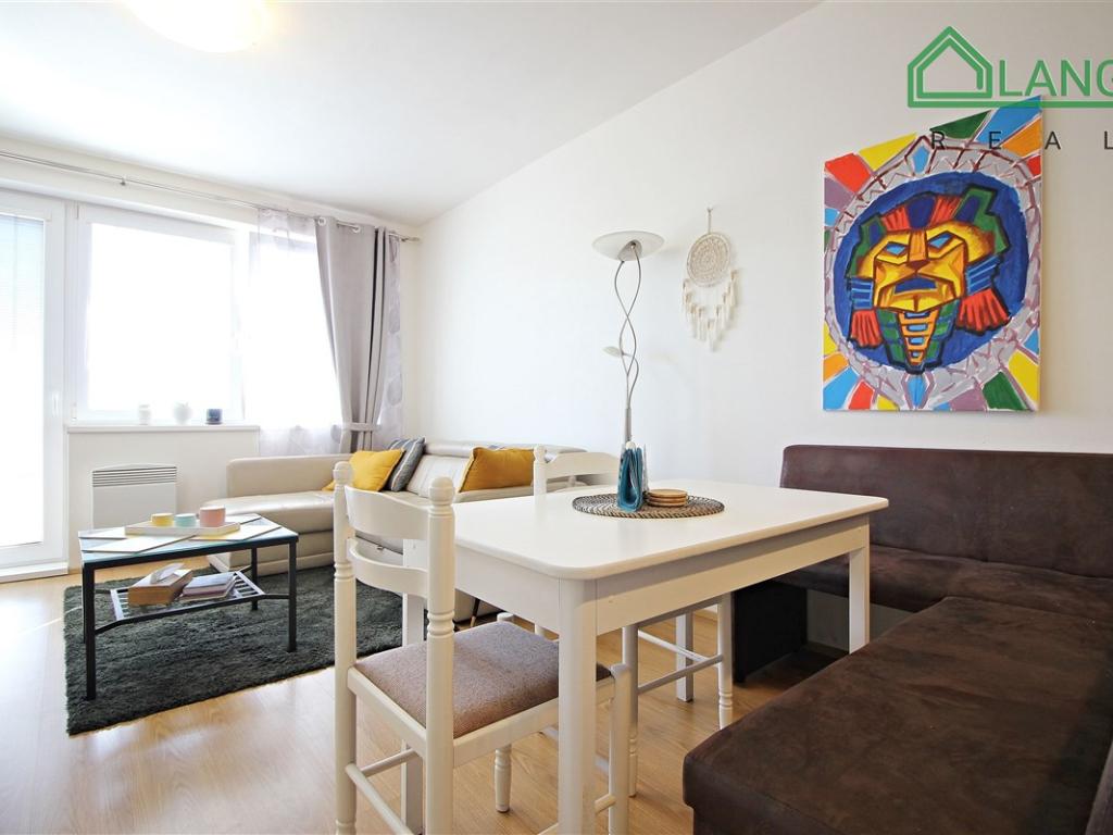 Pronájem bytu 3+kk 68 m2