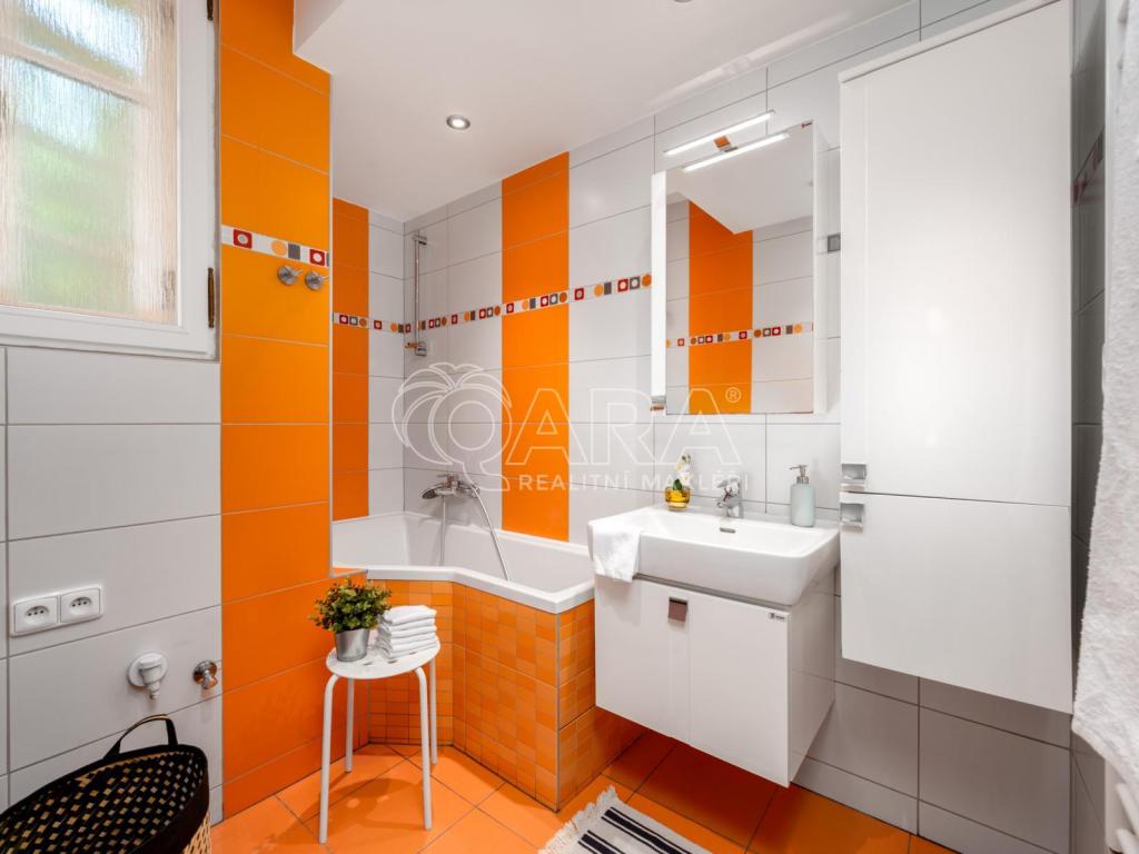 Prodej bytu 1+1 53 m2, Praha – náhled fotky 14