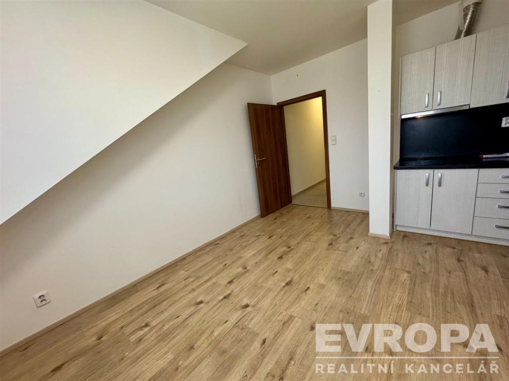 Pronájem bytu 2+kk 38 m2