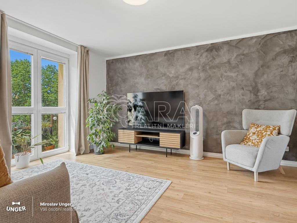Prodej bytu 2+kk 52 m² – pohled 2
