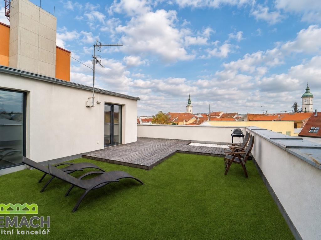 Pronájem bytu 2+kk 144 m2